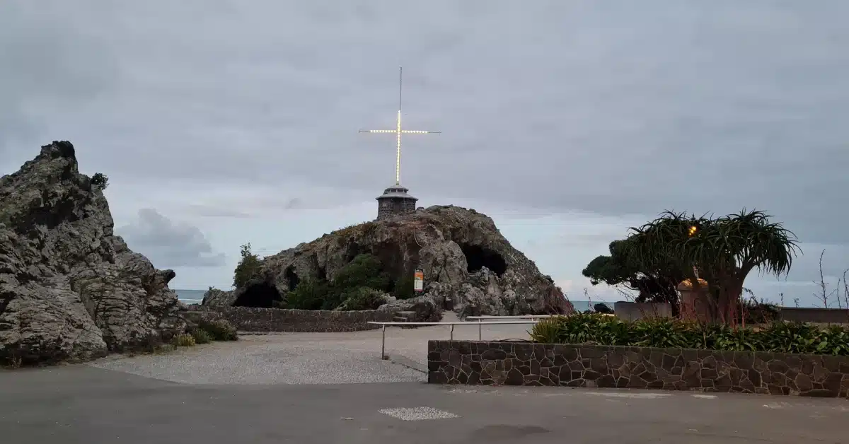 blog-banner-cave-rock-mast-lighting Cave Rock Mast Lighting