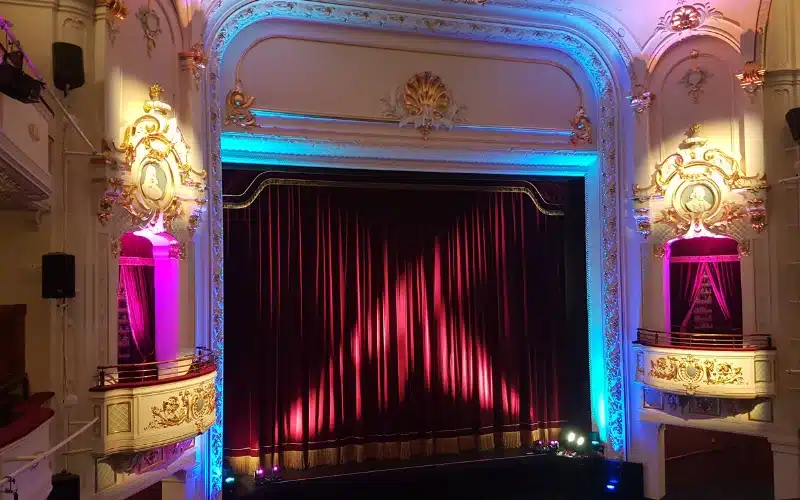 Isaac Theatre Royal